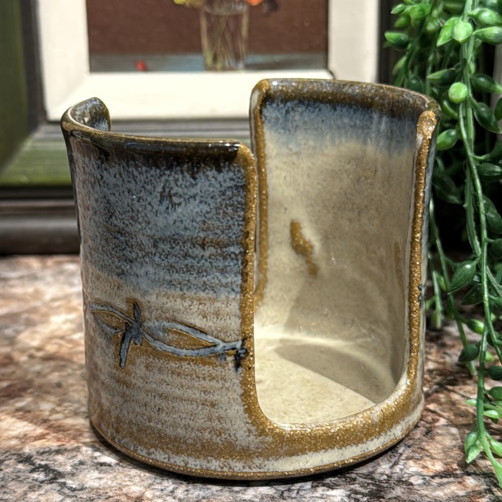 Pottery sponge holder - Picture 3 of 6